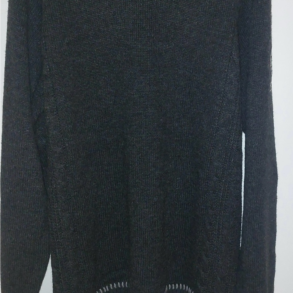 NWT VINTAGE BLACK BILLABONG SWEATER